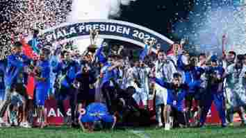 Arema FC Juara Piala Presiden 2022 Usai Bungkam Borneo FC dengan Agregat 1-0