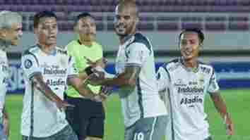 Persib Bandung Kalahkan Persik Kediri 3-0, Luis Milla Senang