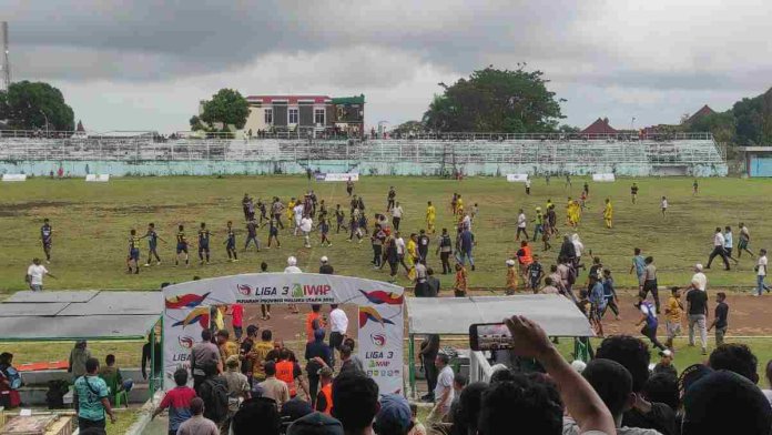 Pertandingan Liga 3 Zona Maluku Utara Diwarnai Kericuhan