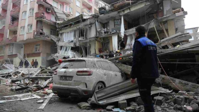 Liga Turki Tertunda Pasca Gempa Dahsyat, Kepindahan Ronaldo Kwateh Terancam Batal