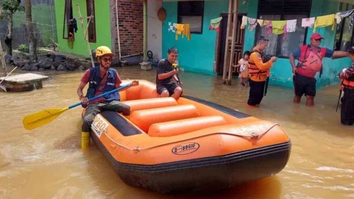 Sungai Citanduy dan Sungai Cikidang Meluap, Ribuan Rumah di Tasikmalaya Terendam Banjir